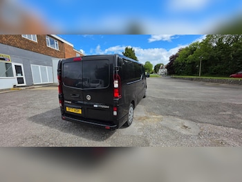 Used Vauxhall Vivaro 2017 for sale - 78860143: Photo