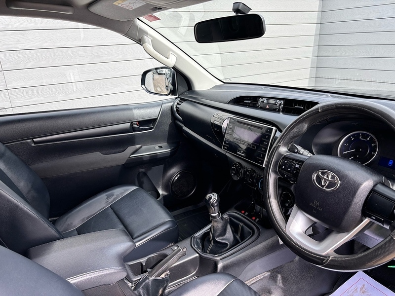 Used Toyota Hilux 2020 for sale - 78197457: Photo 2