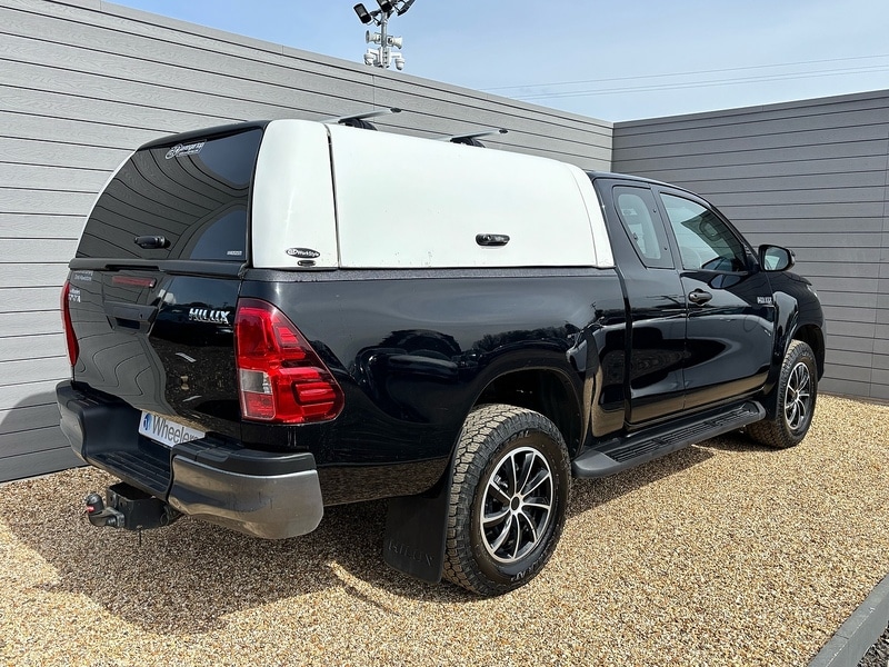 Used Toyota Hilux 2020 for sale - 78197457: Photo 3