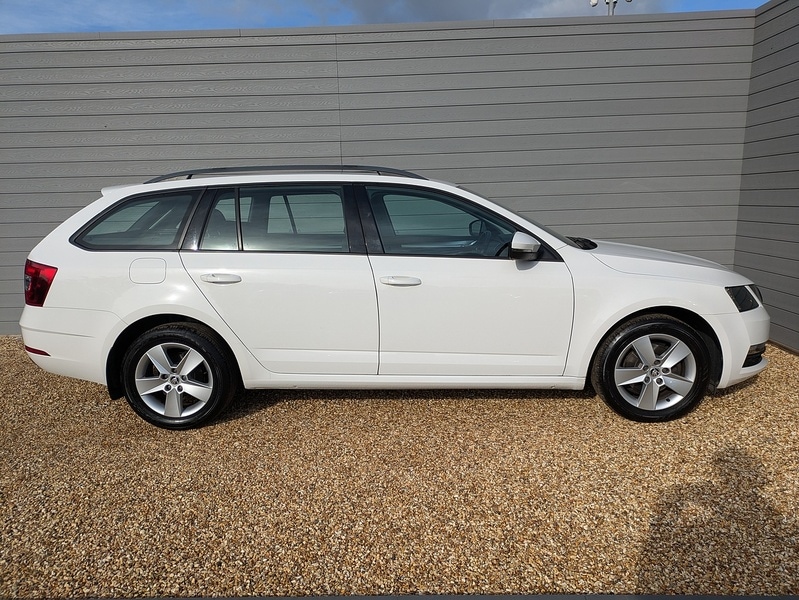 Used Skoda Octavia 2018 for sale - 76357060: Photo 5