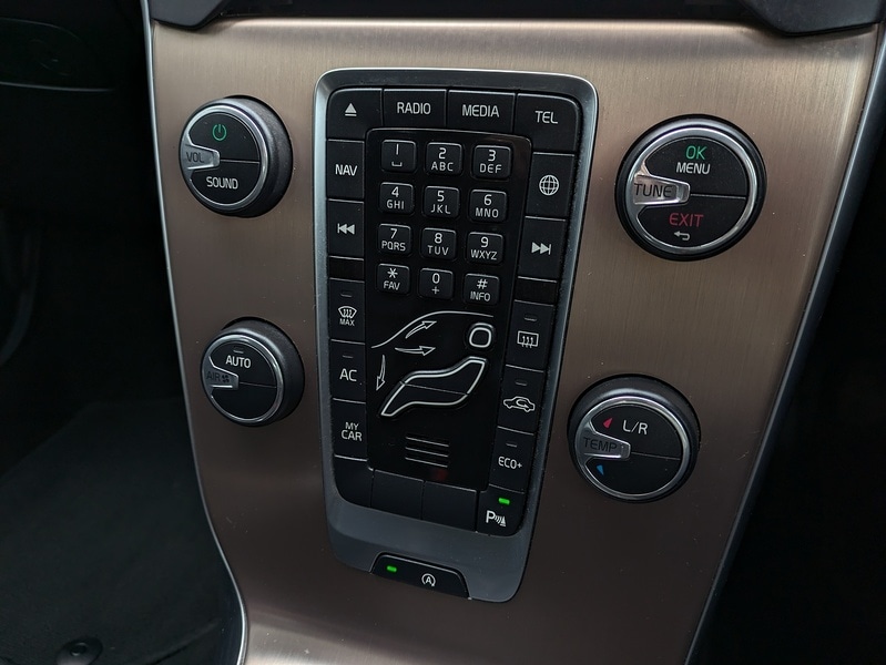 Used Volvo V40 2018 for sale - 77681445: Photo 23