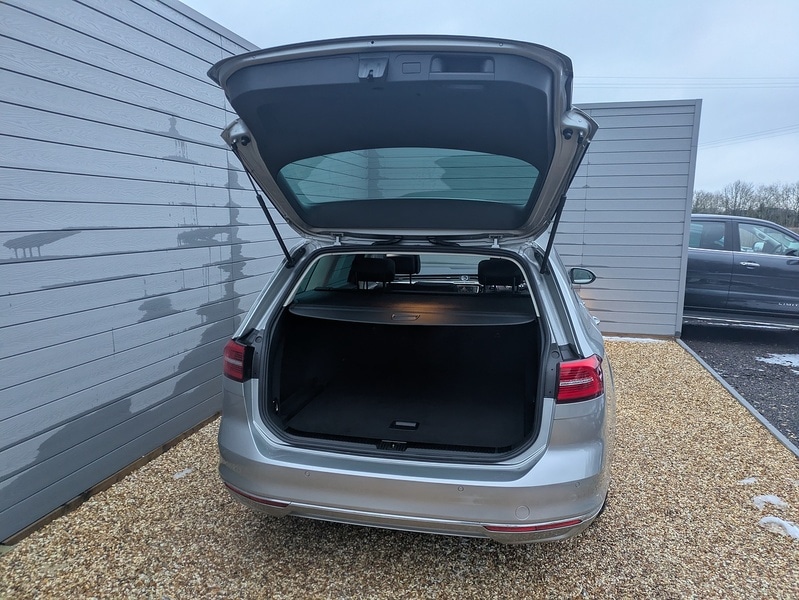 Used Volkswagen Passat 2016 for sale - 77154037: Photo 17