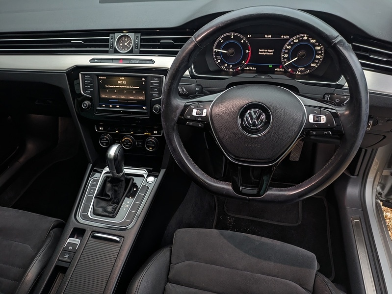 Used Volkswagen Passat 2016 for sale - 77154037: Photo 2
