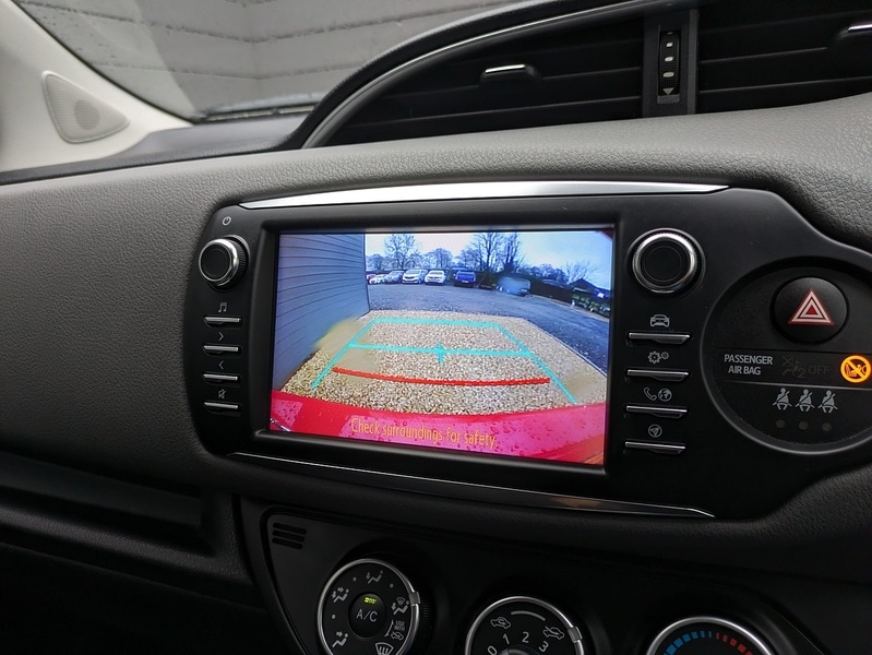 Used Toyota Yaris 2018 for sale - 76879322: Photo 14