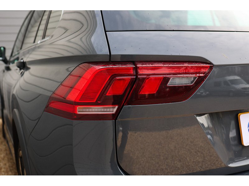 Used Volkswagen Tiguan 2021 for sale - 77984886: Photo 41