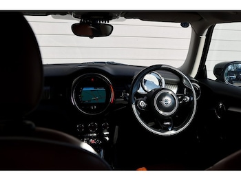 Used MINI Hatch 2020 for sale - 77947053: Photo