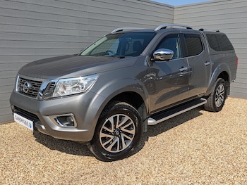 Nissan - Navara
