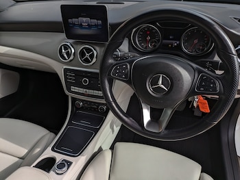 Used Mercedes-Benz GLA 2019 for sale - 77976814: Photo