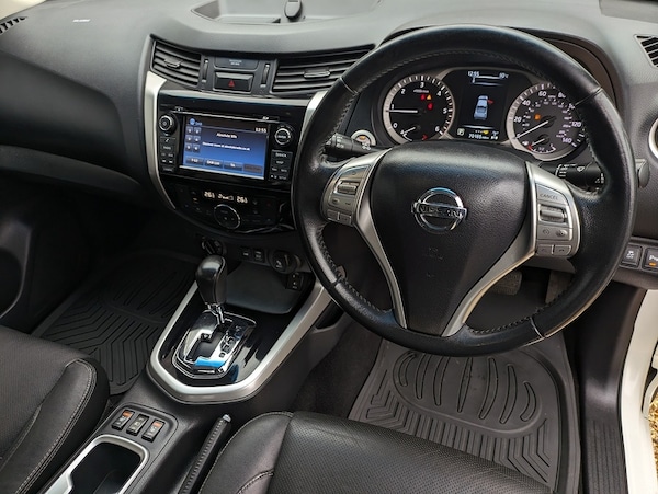 Used Nissan Navara 2017 for sale - 76267454: Photo 2