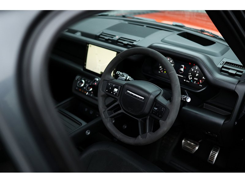 Used Land Rover Defender 110 for sale - 78045092: Photo 18