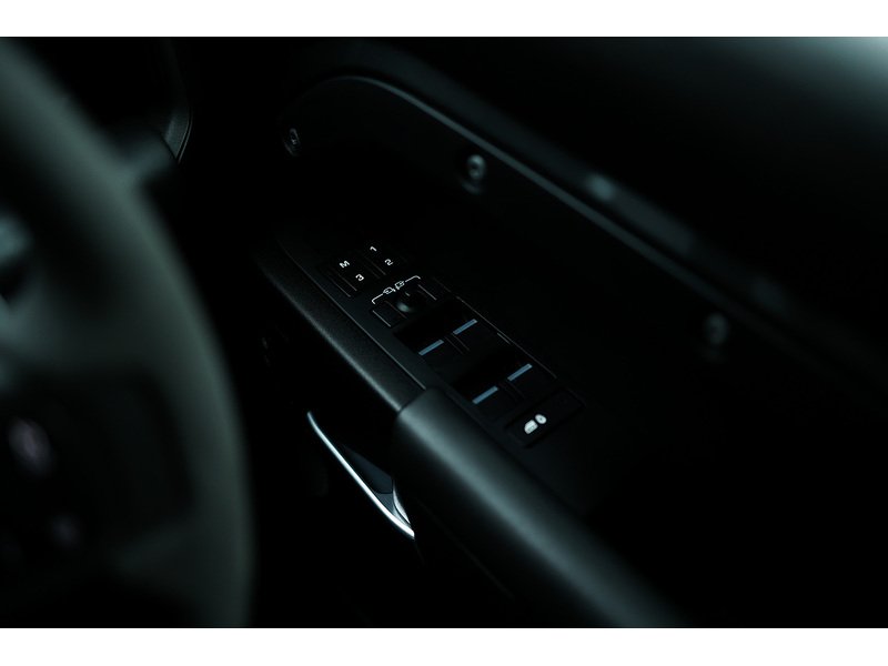 Used Land Rover Defender 110 for sale - 78045092: Photo 33