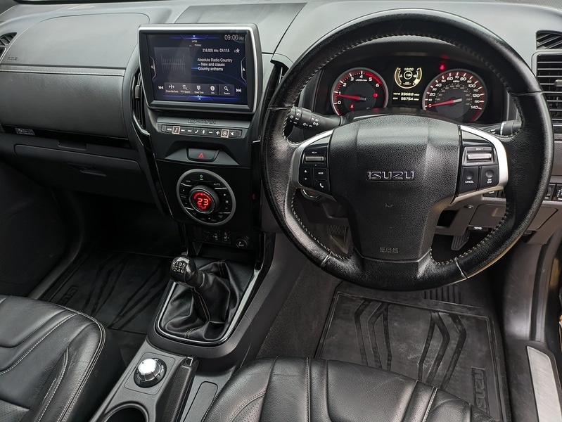 Used Isuzu D-Max 2021 for sale - 76496955: Photo 2