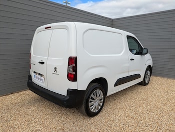 Used Peugeot Partner 2020 for sale - 75582262: Photo