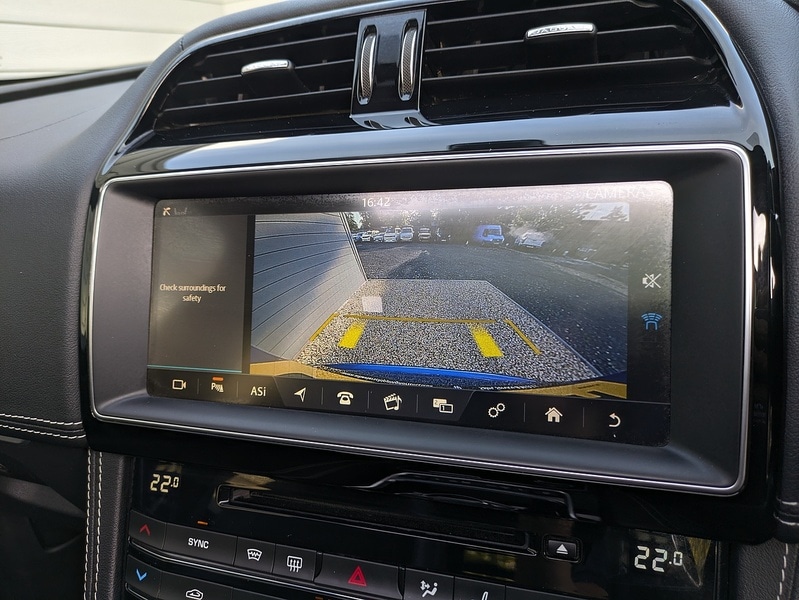 Used Jaguar F-Pace 2018 for sale - 76132999: Photo 16