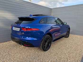 Used Jaguar F-Pace 2018 for sale - 76132999: Photo 3