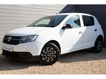 Used Dacia Sandero 2018 for sale - 79573845: Photo