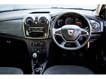 Used Dacia Sandero 2018 for sale - 79573845: Photo