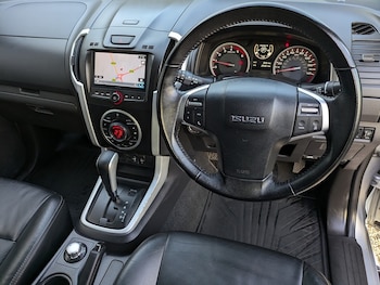 Used Isuzu D-Max 2018 for sale - 76470704: Photo