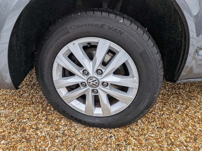 Used Volkswagen Transporter Shuttle 2018 for sale - 77149472: Photo 15