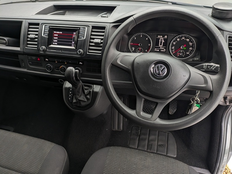 Used Volkswagen Transporter Shuttle 2018 for sale - 77149472: Photo 2