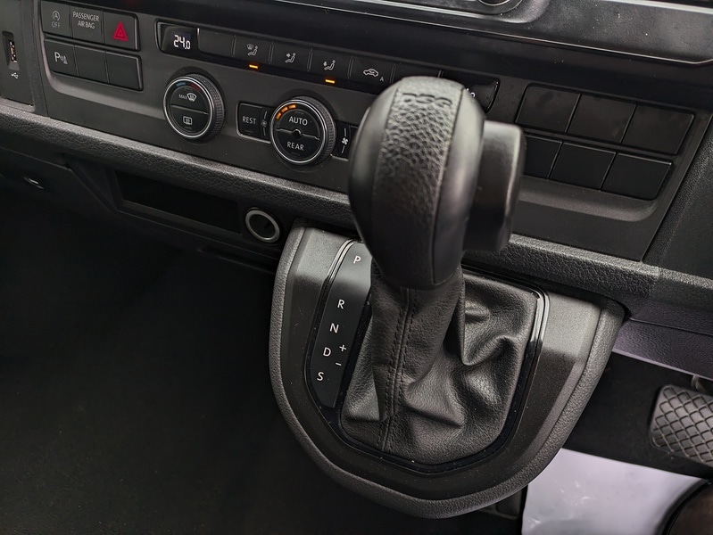 Used Volkswagen Transporter Shuttle 2018 for sale - 77149472: Photo 21