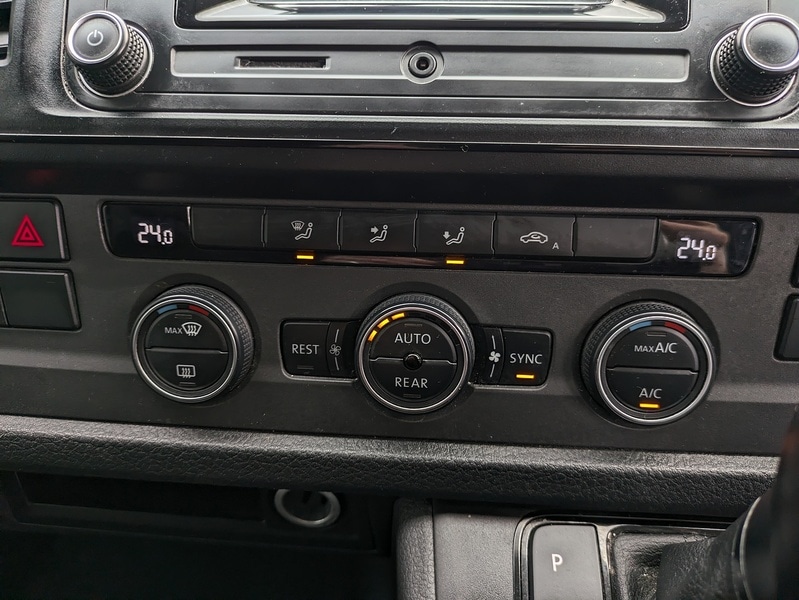 Used Volkswagen Transporter Shuttle 2018 for sale - 77149472: Photo 22