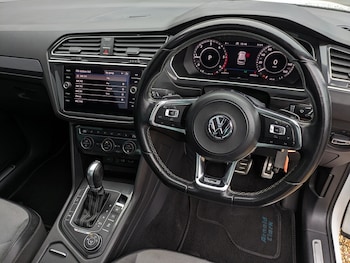 Used Volkswagen Tiguan 2017 for sale - 77693860: Photo