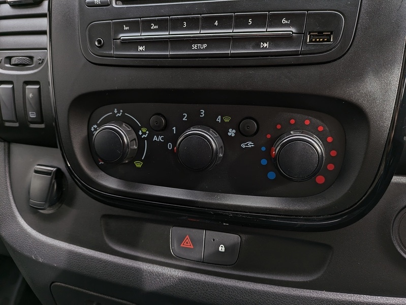 Used Vauxhall Vivaro 2018 for sale - 77655750: Photo 19