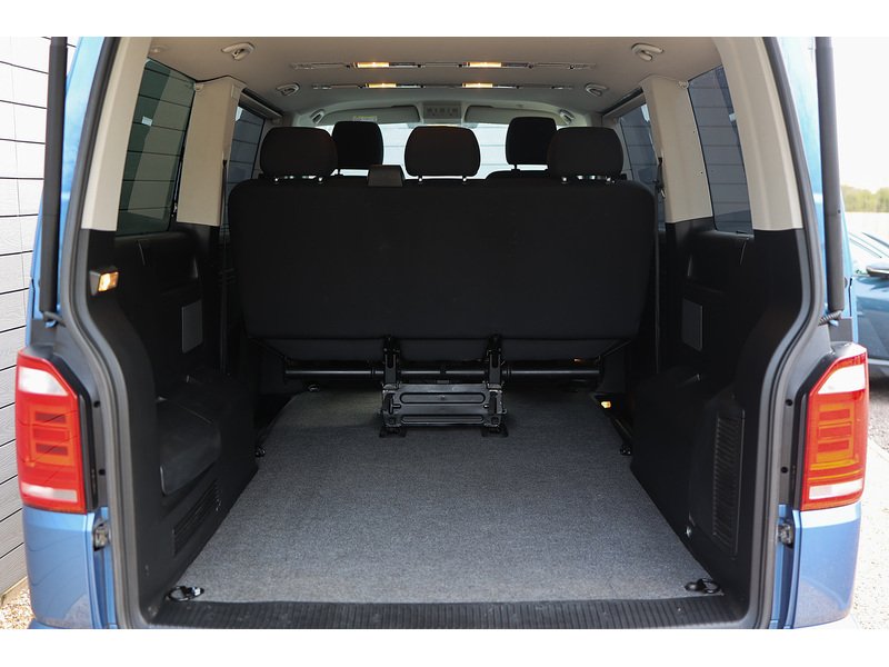 Used Volkswagen Transporter Shuttle 2018 for sale - 78083700: Photo 15