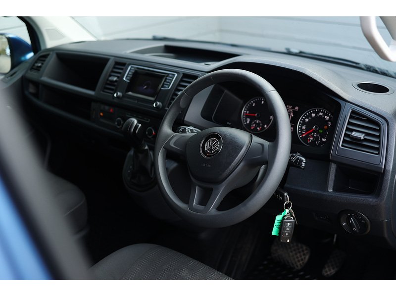 Used Volkswagen Transporter Shuttle 2018 for sale - 78083700: Photo 20