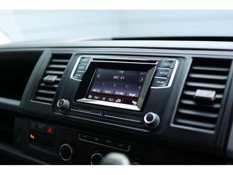 Used Volkswagen Transporter Shuttle 2018 for sale - 78083700: Photo 24