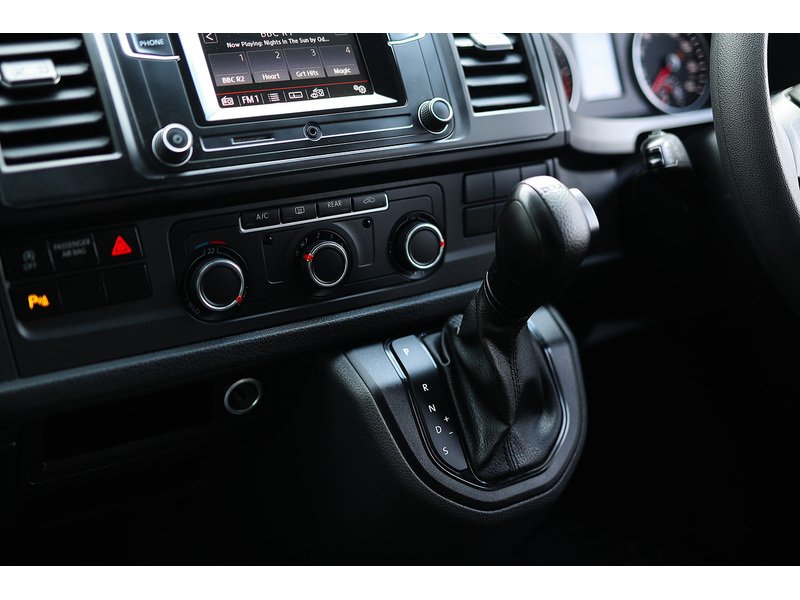 Used Volkswagen Transporter Shuttle 2018 for sale - 78083700: Photo 26