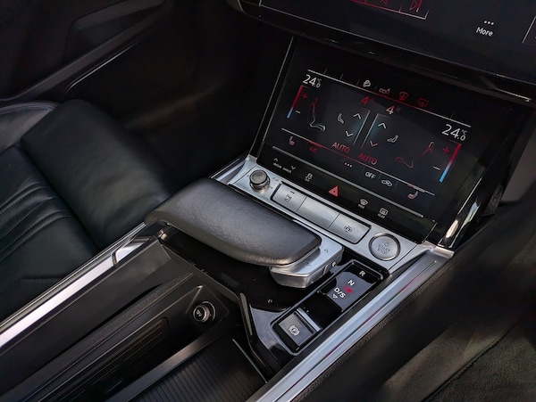 Used Audi e-tron 2020 for sale - 76106300: Photo 15