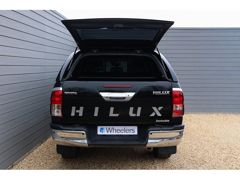 Used Toyota Hilux 2016 for sale - 77990091: Photo 12