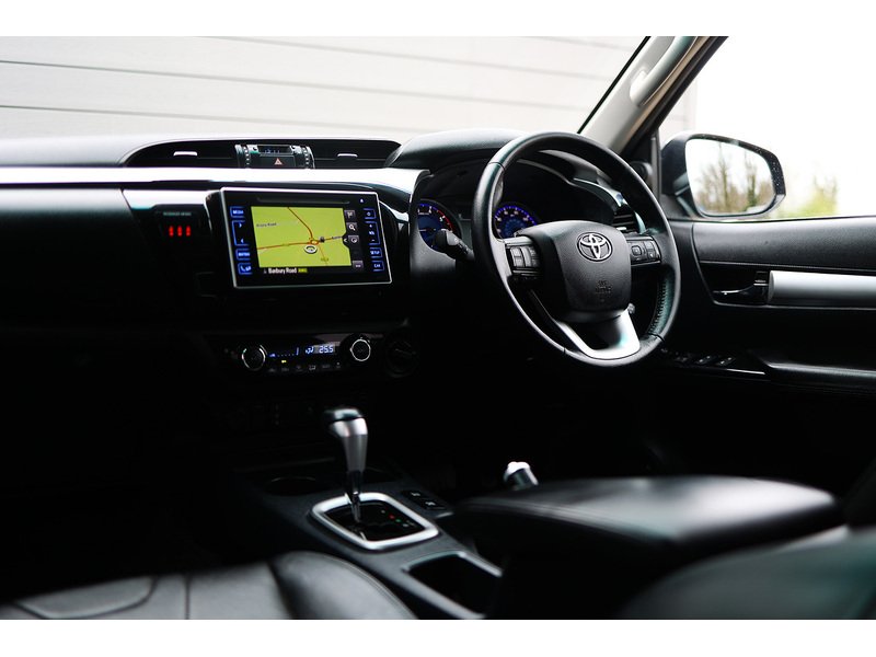 Used Toyota Hilux 2016 for sale - 77990091: Photo 2