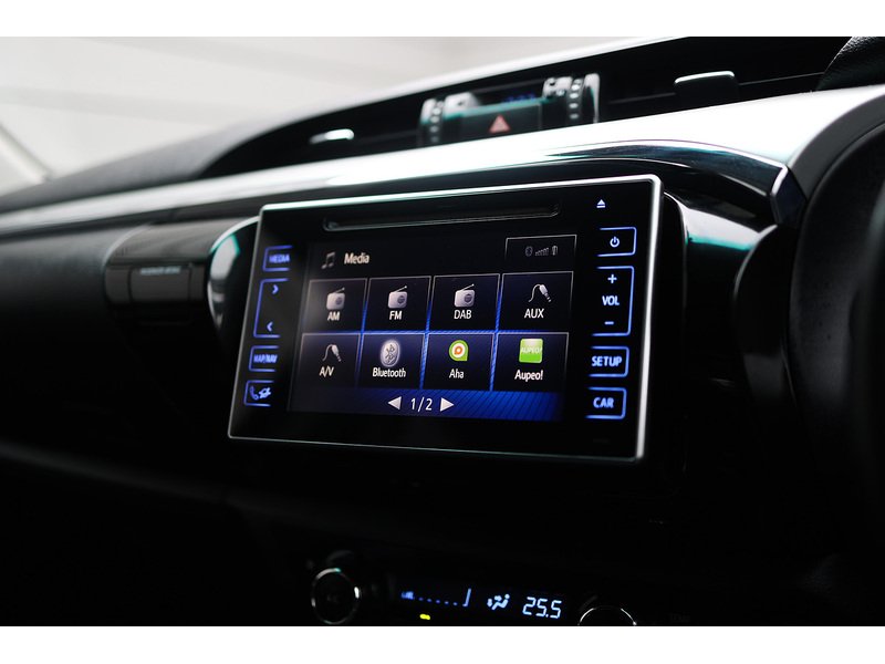 Used Toyota Hilux 2016 for sale - 77990091: Photo 23