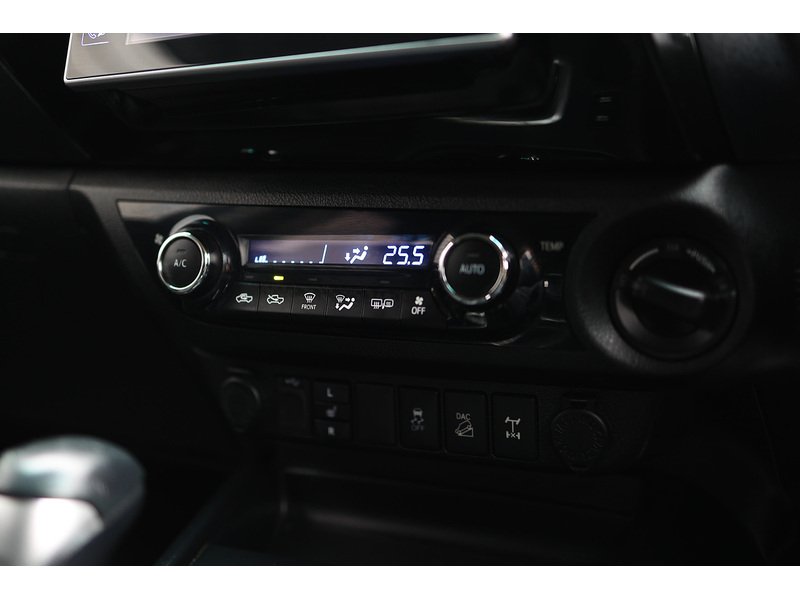 Used Toyota Hilux 2016 for sale - 77990091: Photo 26