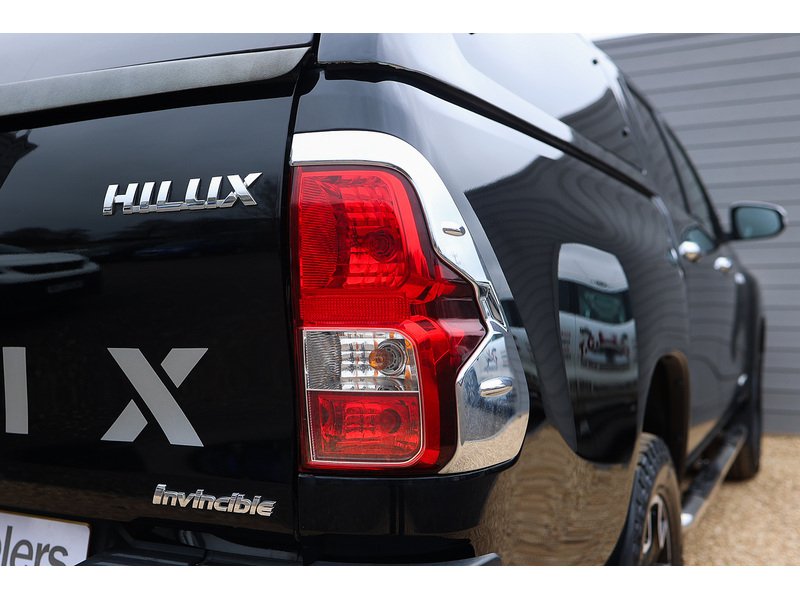 Used Toyota Hilux 2016 for sale - 77990091: Photo 42