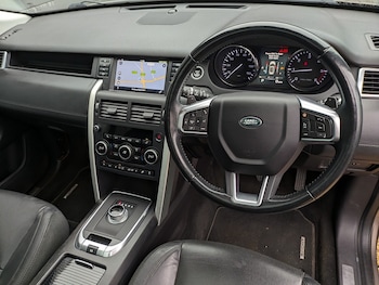 Used Land Rover Discovery Sport 2015 for sale - 76403215: Photo