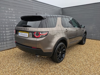 Used Land Rover Discovery Sport 2015 for sale - 76403215: Photo