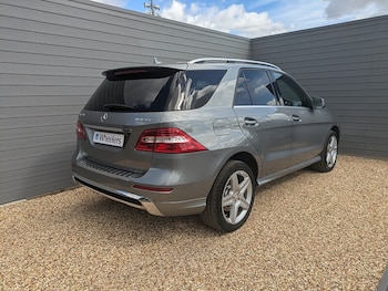 Used Mercedes-Benz M-Class 2015 for sale - 76090087: Photo 3