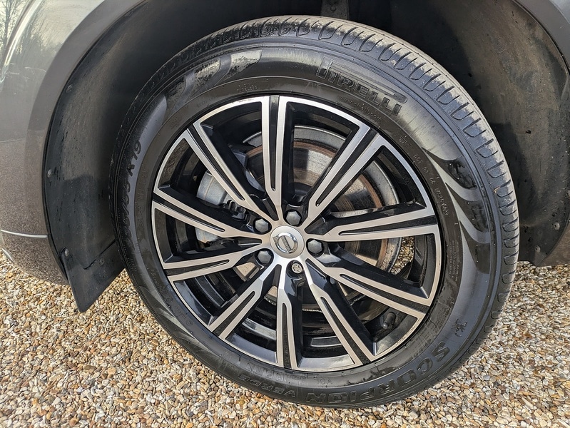 Used Volvo XC60 2019 for sale - 77765888: Photo 15