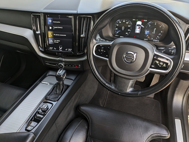 Used Volvo XC60 2019 for sale - 77765888: Photo 2