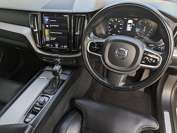 Used Volvo XC60 2019 for sale - 77765888: Photo