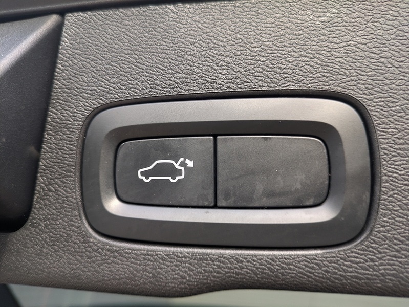 Used Volvo XC60 2019 for sale - 77765888: Photo 34