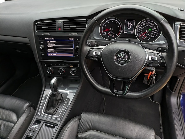 Used Volkswagen Golf 2019 for sale - 76320152: Photo 2