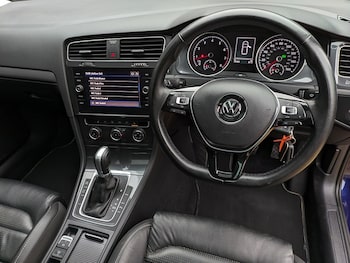 Used Volkswagen Golf 2019 for sale - 76320152: Photo 2