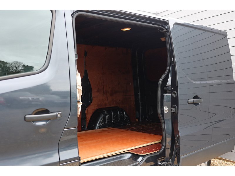 Used Renault Trafic 2022 for sale - 77902525: Photo 17