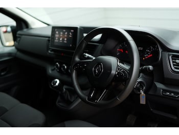 Used Renault Trafic 2022 for sale - 77902525: Photo