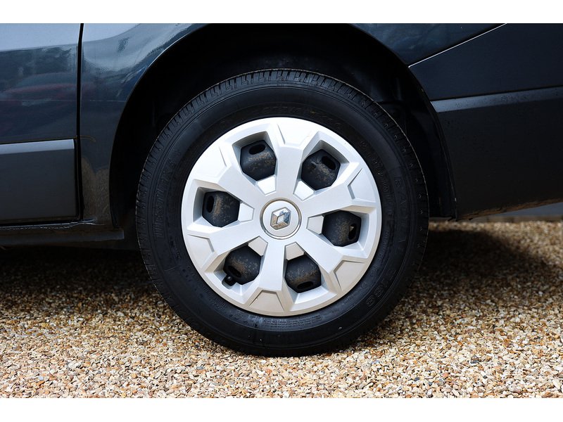 Used Renault Trafic 2022 for sale - 77902525: Photo 38